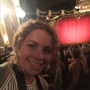 Meet your Posher, Stephanie